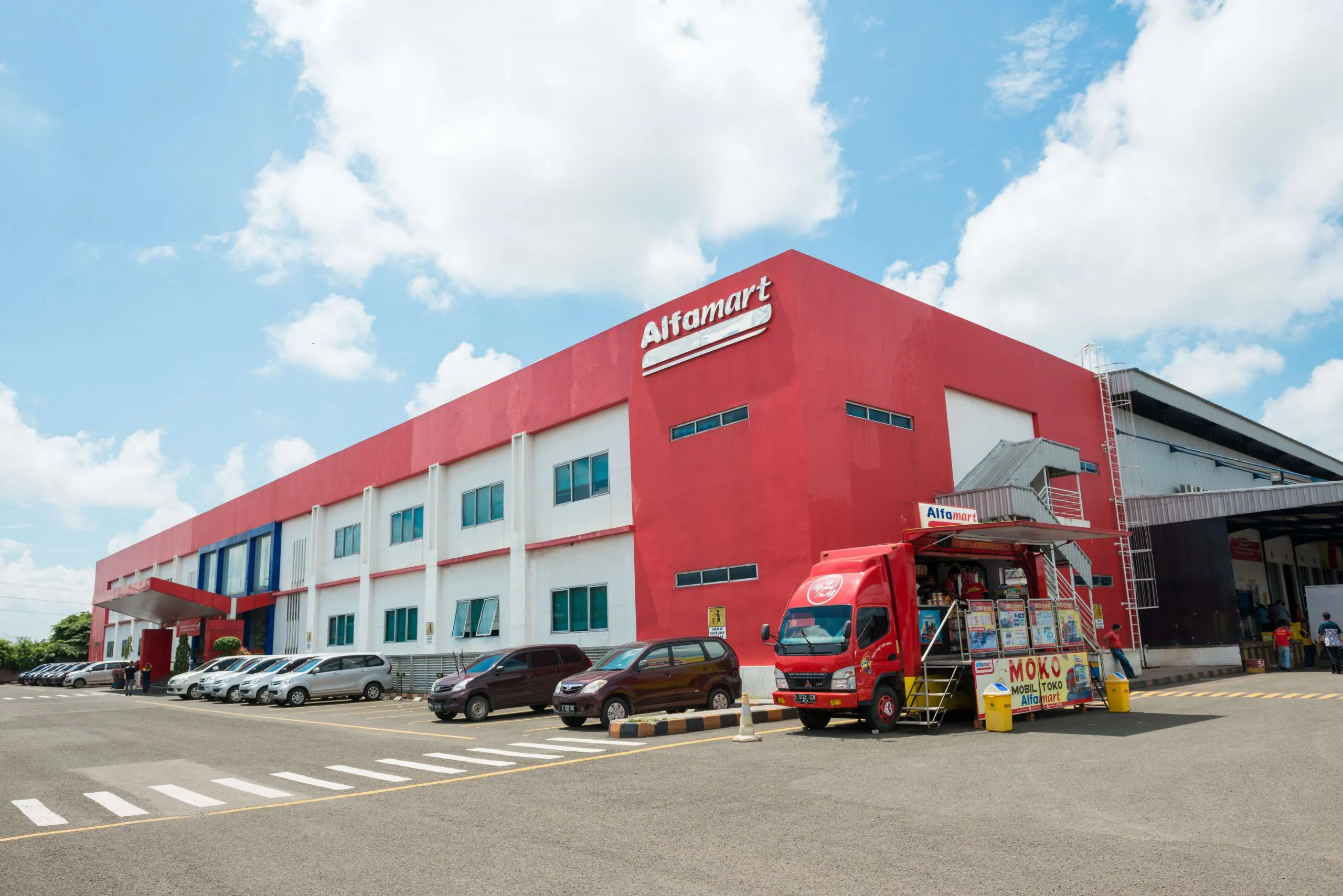 Saham AMRT Ditutup Stabil Usai Buyback, Investor Menanti Arah Baru Pasca Aksi Korporasi